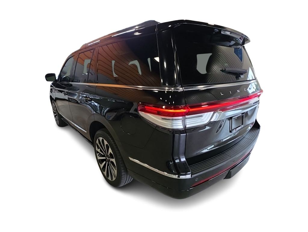 Thumbnail: 2022 Lincoln Navigator - 20
