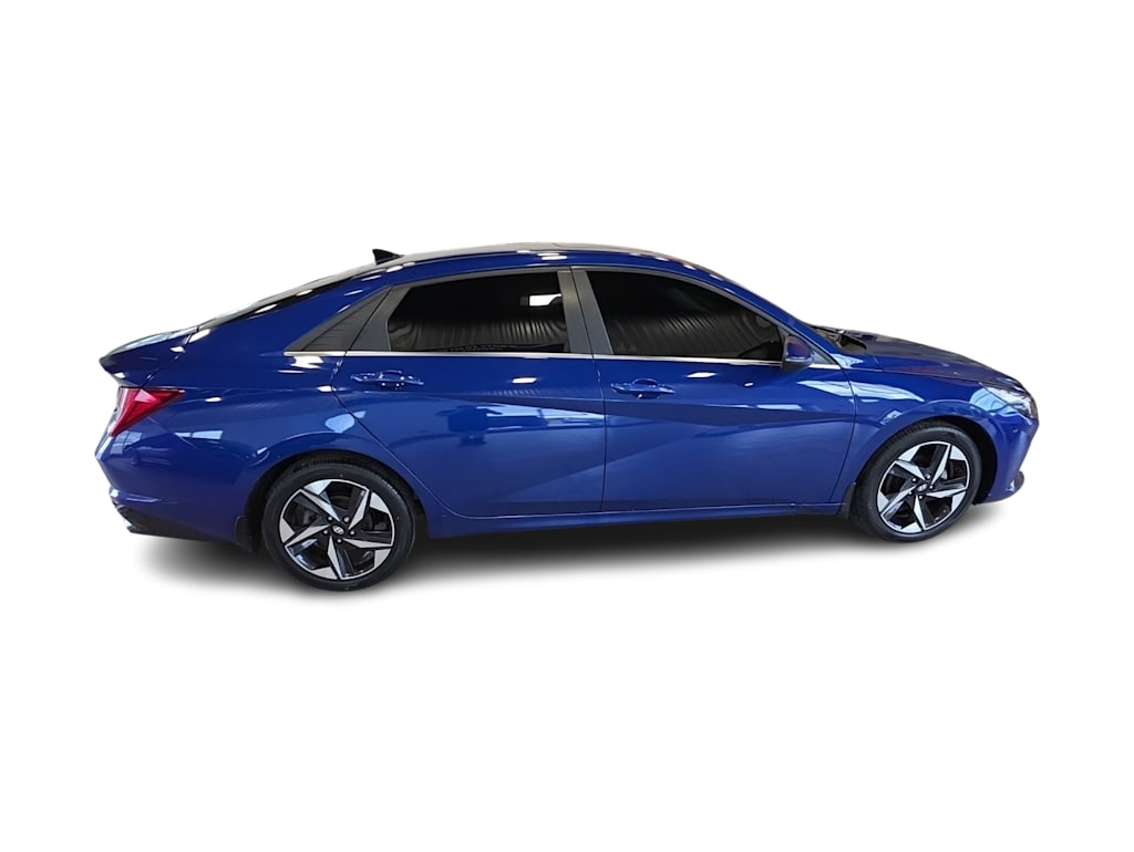 Thumbnail: 2023 Hyundai Elantra - 17