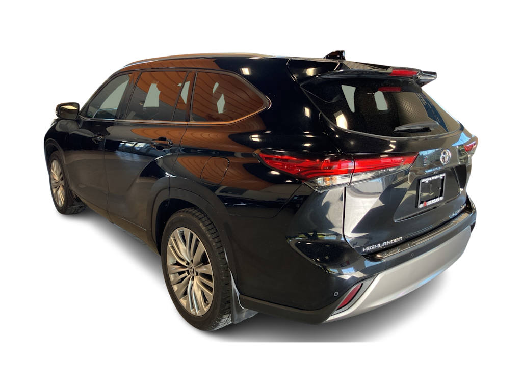 Thumbnail: 2023 Toyota Highlander - 4