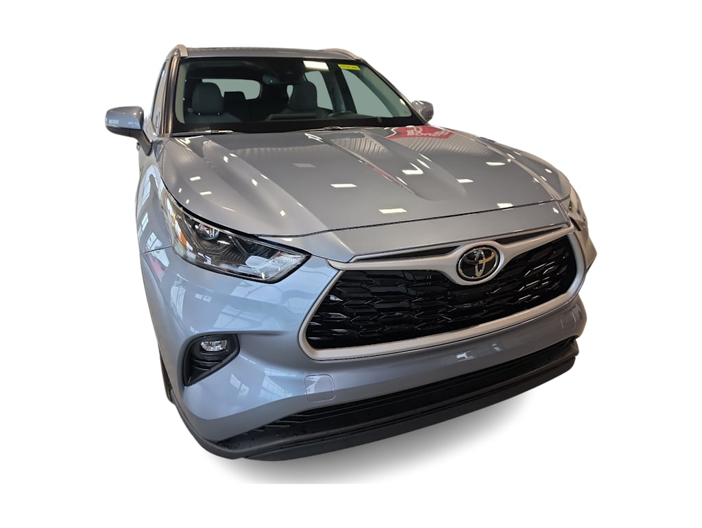 Thumbnail: 2023 Toyota Highlander - 14