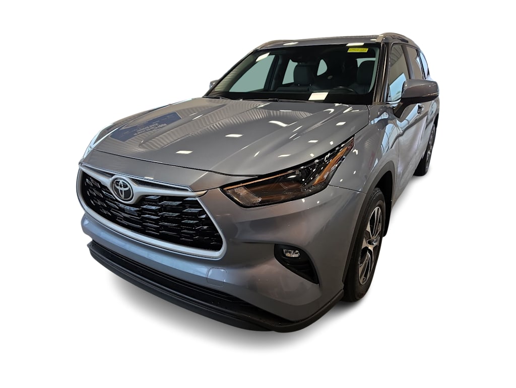 Thumbnail: 2023 Toyota Highlander - 13