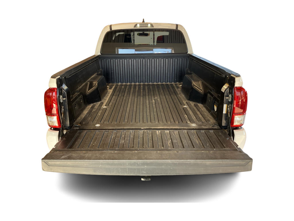 Thumbnail: 2017 Toyota Tacoma - 14