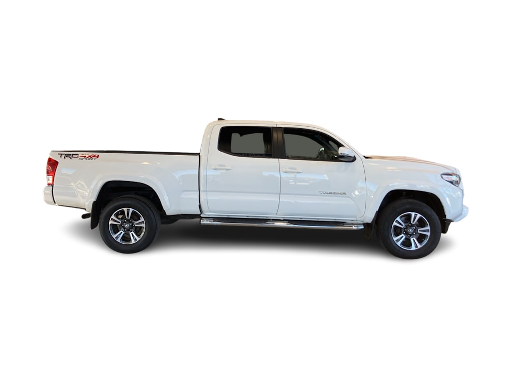 Thumbnail: 2017 Toyota Tacoma - 3