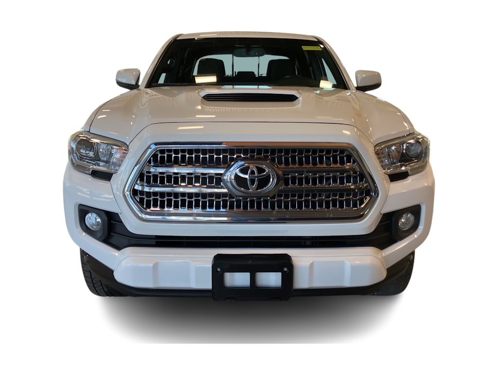 Thumbnail: 2017 Toyota Tacoma - 6