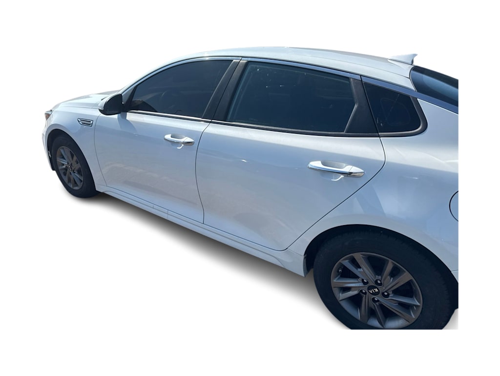 Thumbnail: 2020 Kia Optima - 16