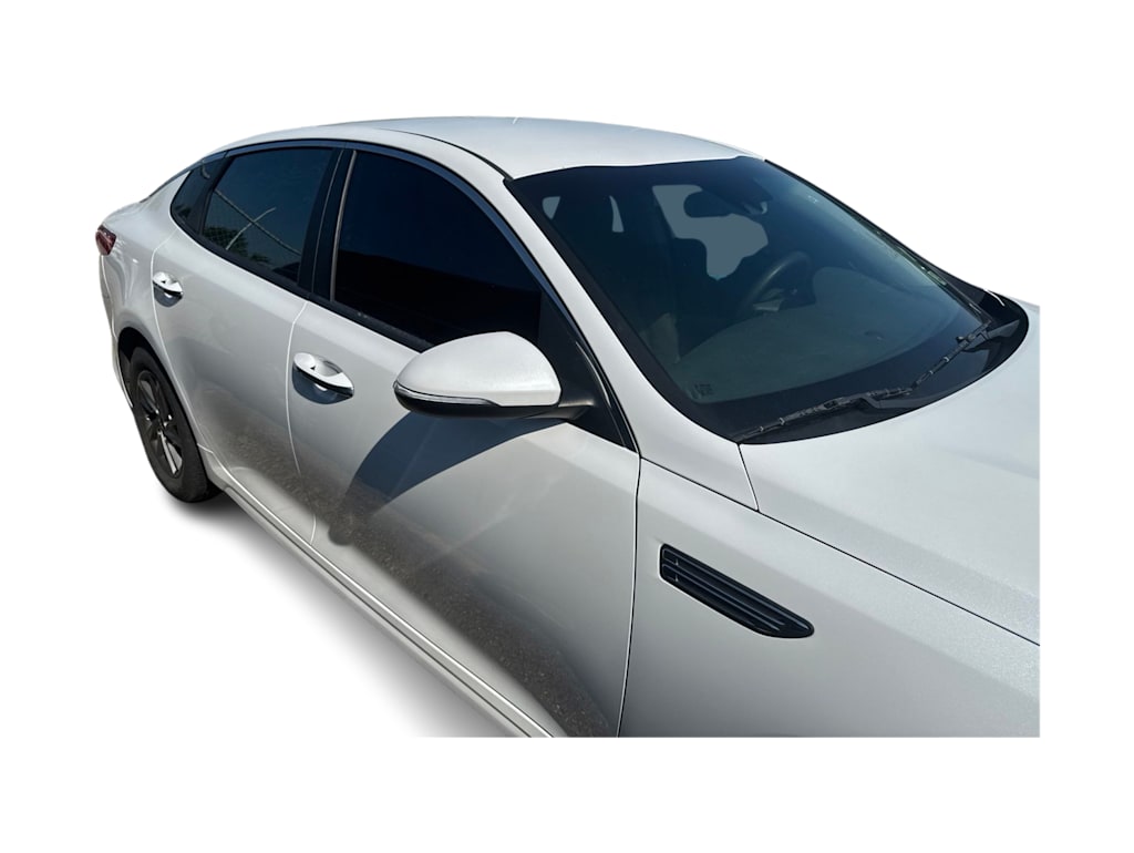 Thumbnail: 2020 Kia Optima - 3