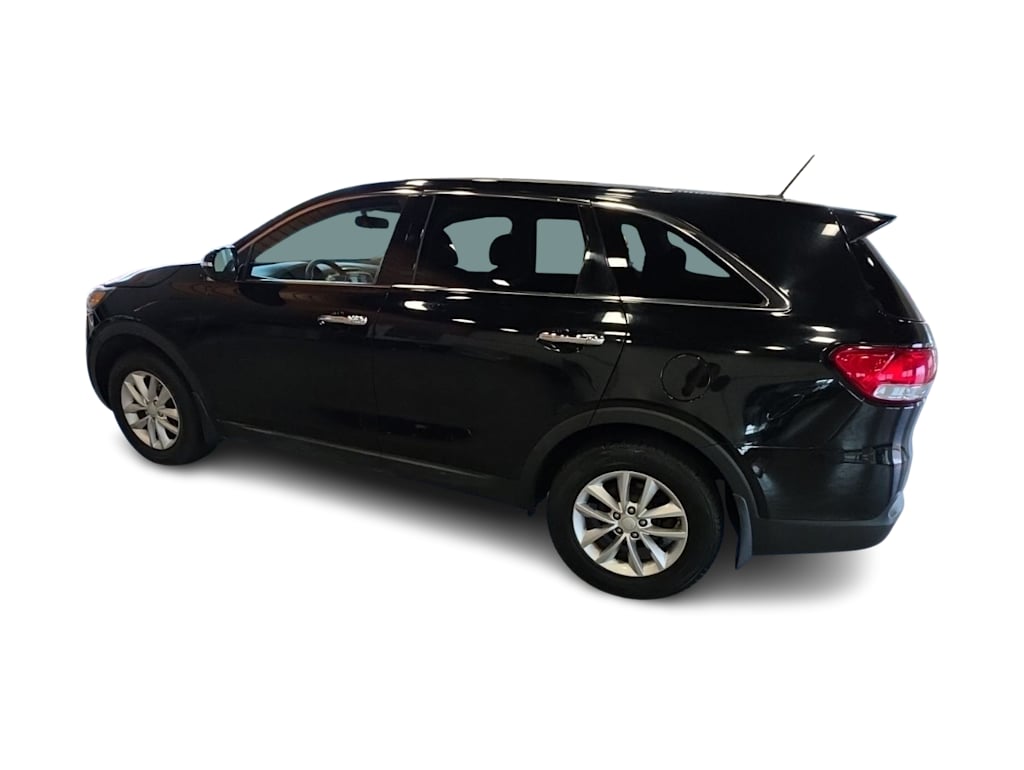 Thumbnail: 2018 Kia Sorento - 3