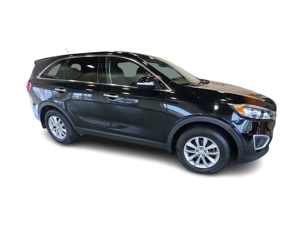 Thumbnail: 2018 Kia Sorento - 17
