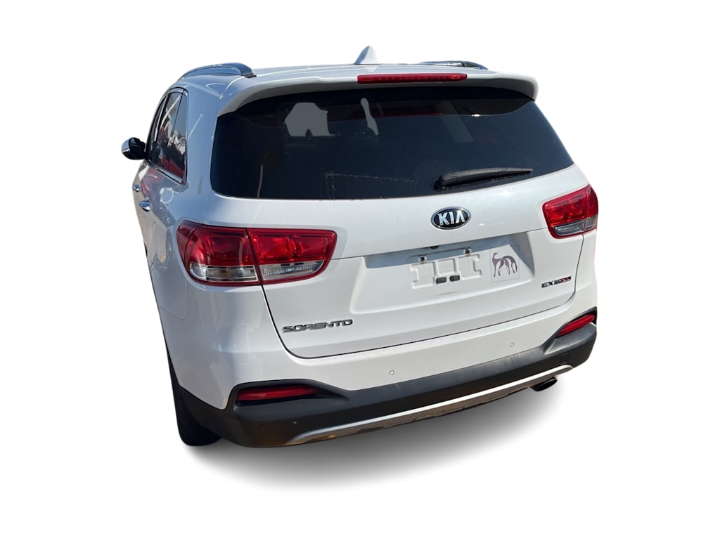 Thumbnail: 2017 Kia Sorento - 3