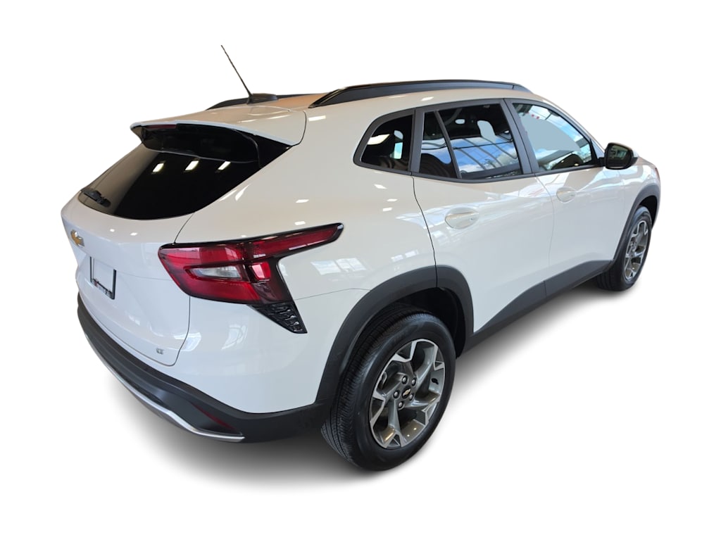 Thumbnail: 2025 Chevrolet Trax - 17