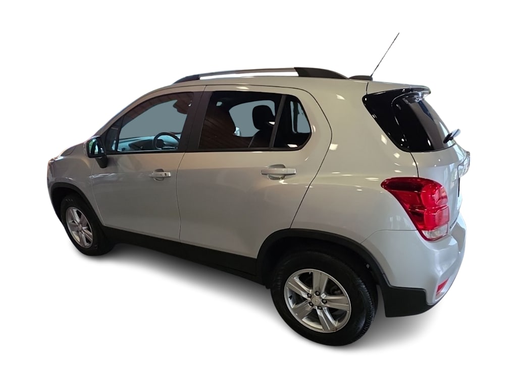 Thumbnail: 2022 Chevrolet Trax - 3