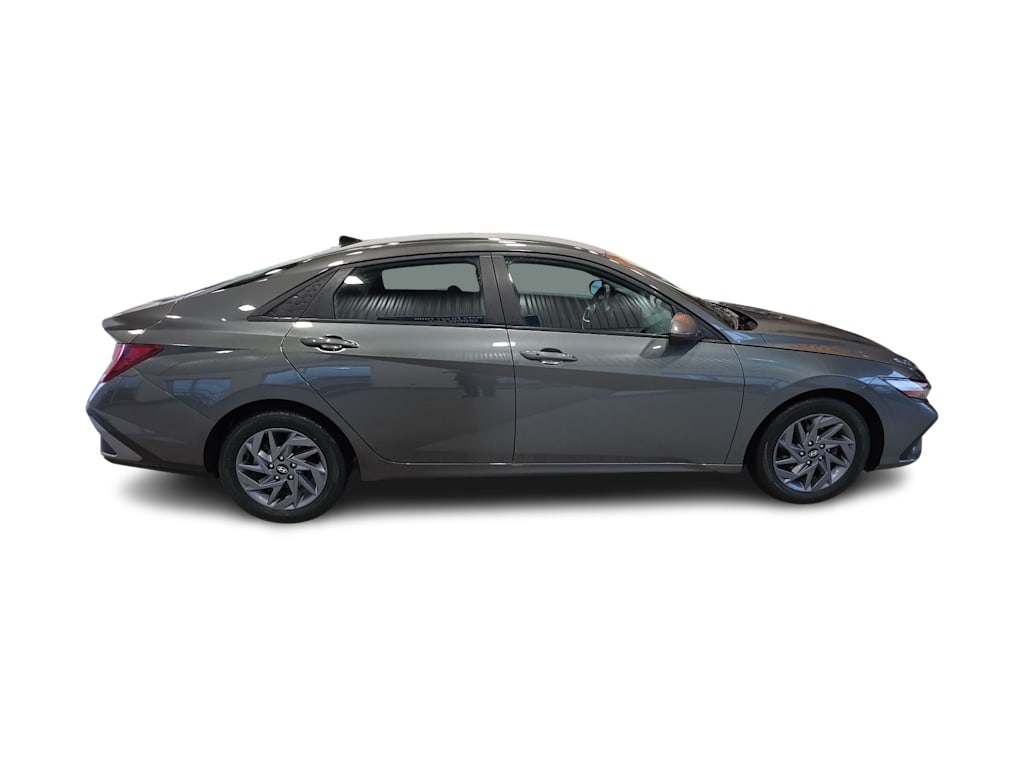 Thumbnail: 2024 Hyundai Elantra - 16