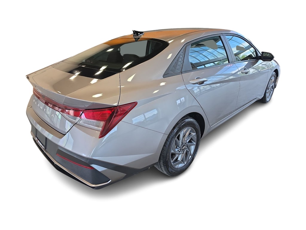 Thumbnail: 2024 Hyundai Elantra - 19
