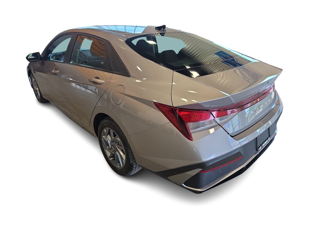 Thumbnail: 2024 Hyundai Elantra - 21