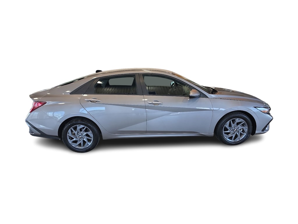 Thumbnail: 2024 Hyundai Elantra - 18