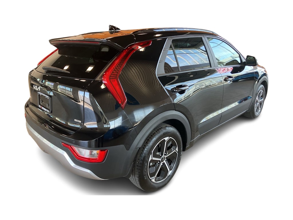 Thumbnail: 2023 Kia Niro - 16