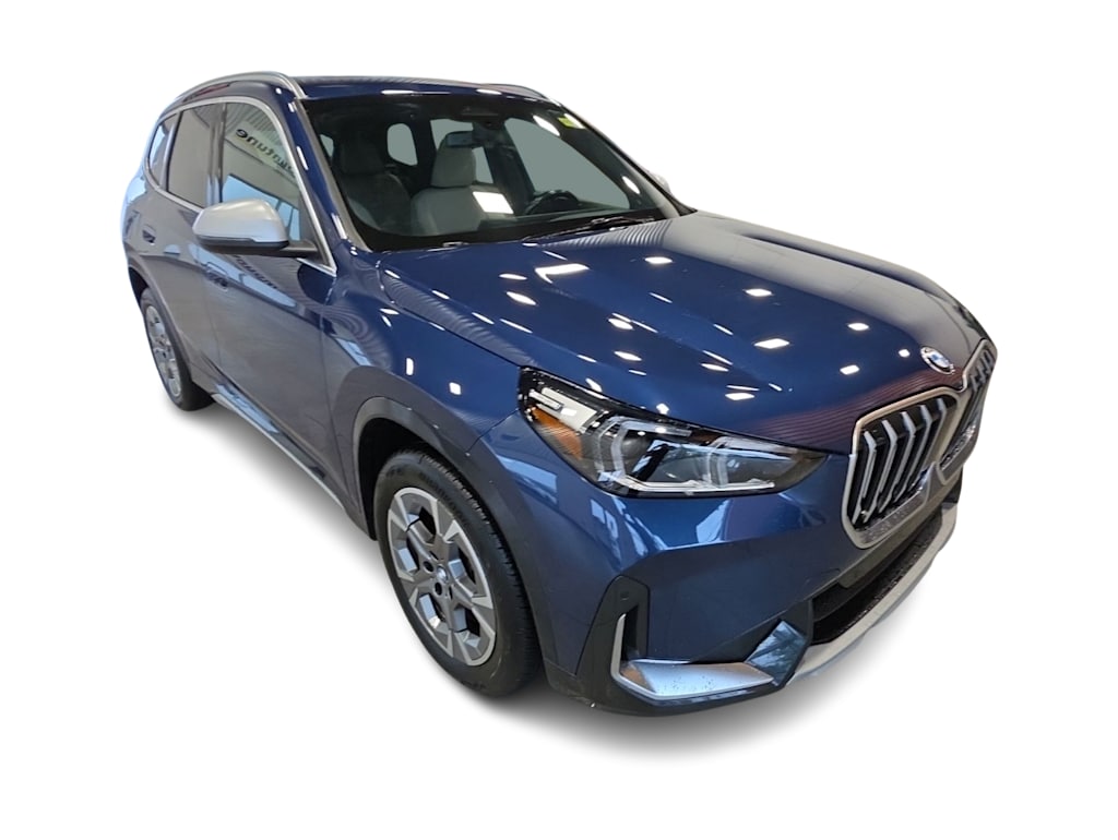 Thumbnail: 2023 BMW X1 - 16