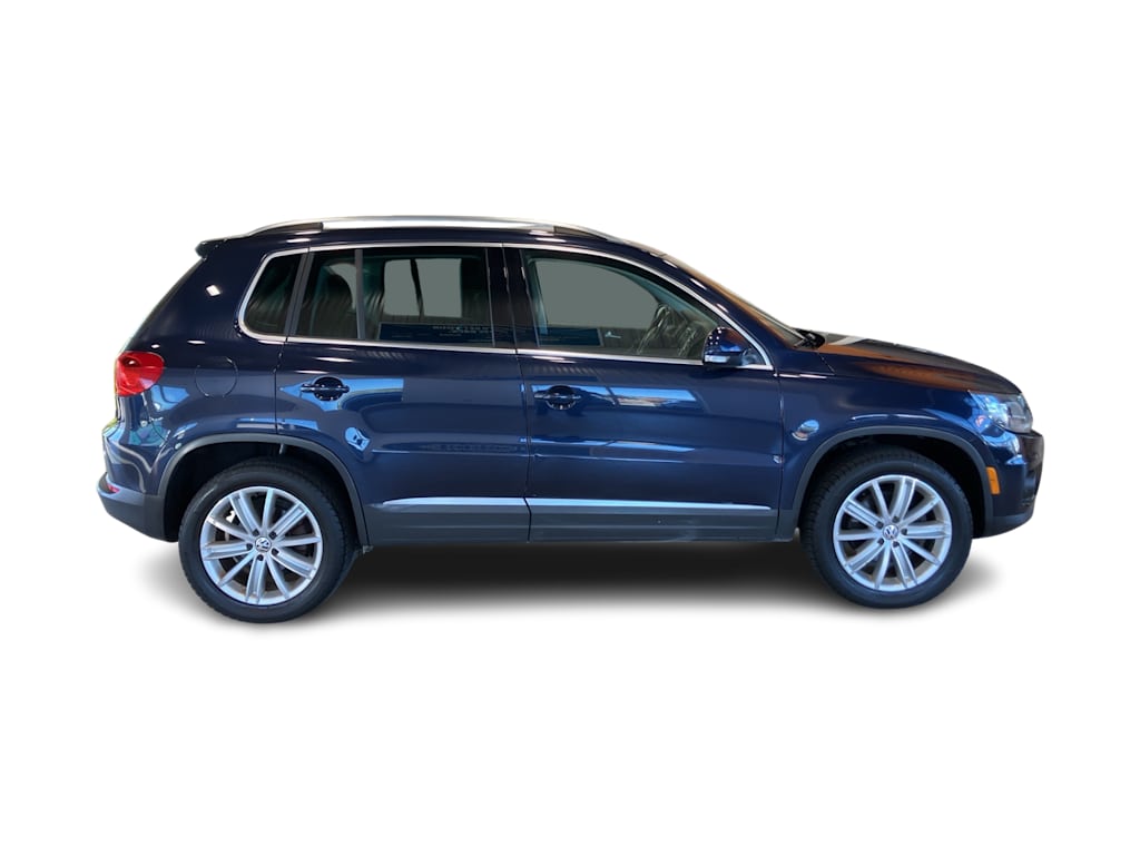 Thumbnail: 2016 Volkswagen Tiguan - 16
