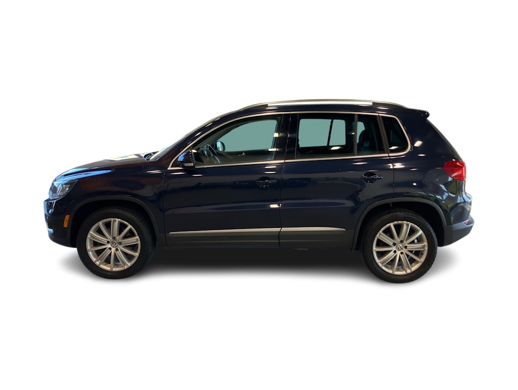 Thumbnail: 2016 Volkswagen Tiguan - 3