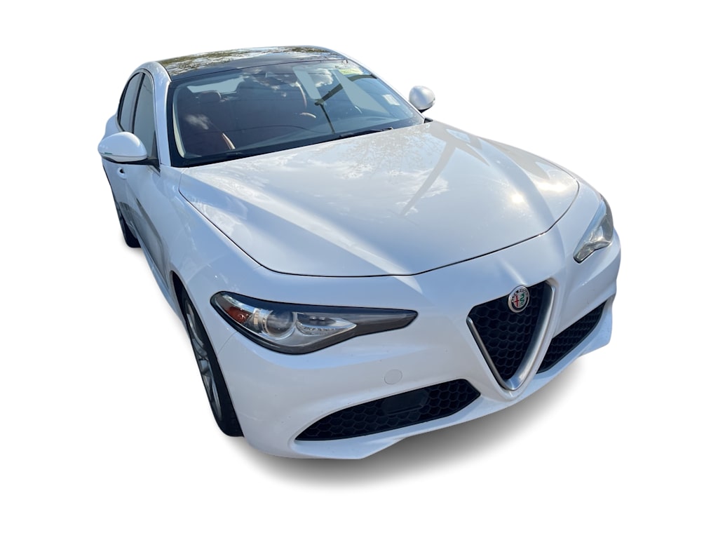 Thumbnail: 2020 Alfa Romeo Giulia - 23