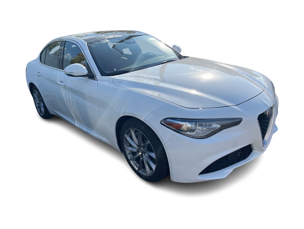 Thumbnail: 2020 Alfa Romeo Giulia - 21