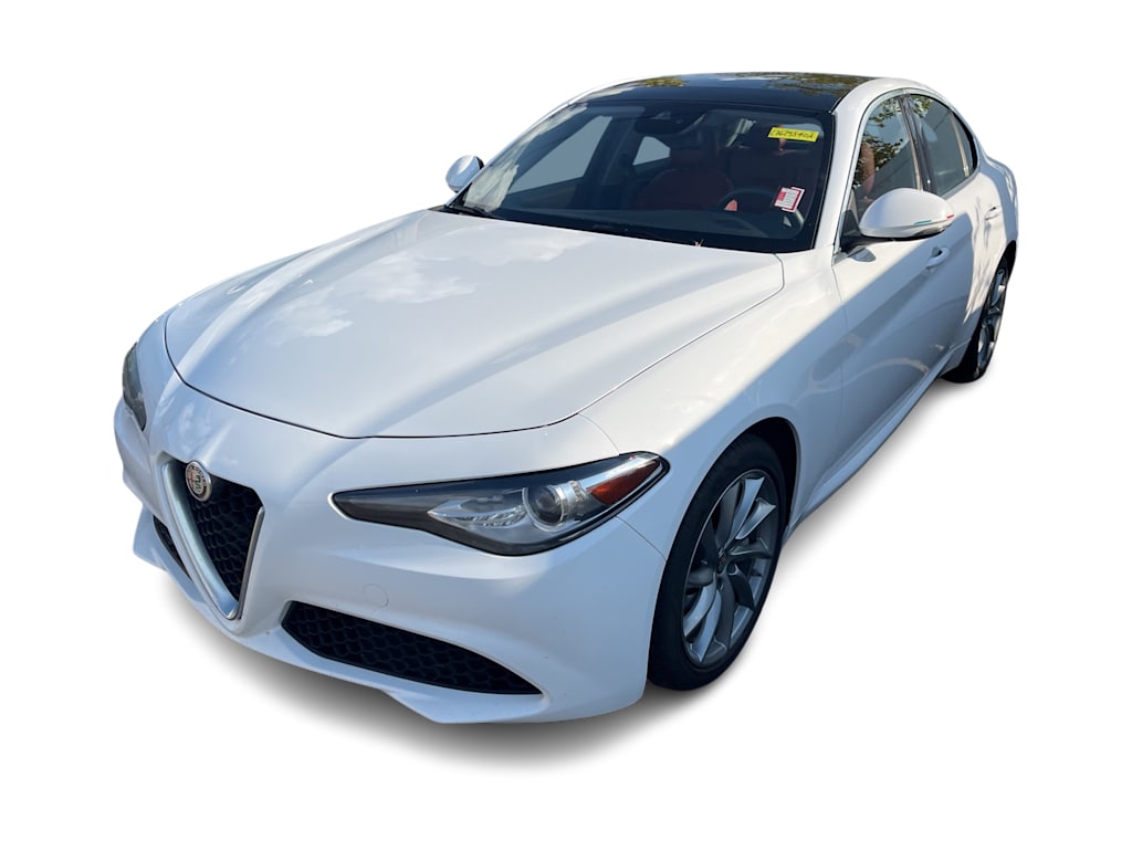 Thumbnail: 2020 Alfa Romeo Giulia - 9