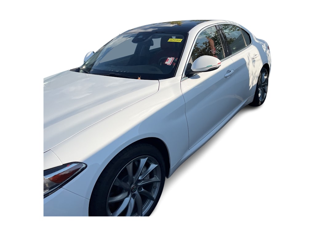 Thumbnail: 2020 Alfa Romeo Giulia - 12