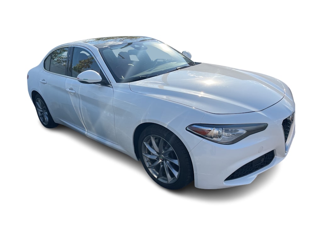 Thumbnail: 2020 Alfa Romeo Giulia - 20