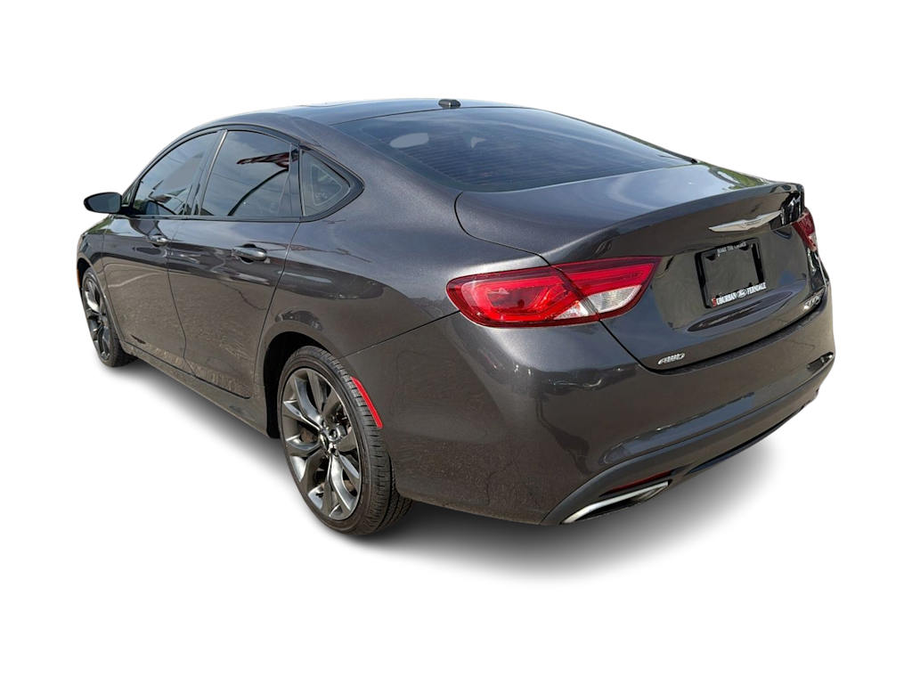 Thumbnail: 2016 Chrysler 200 - 4