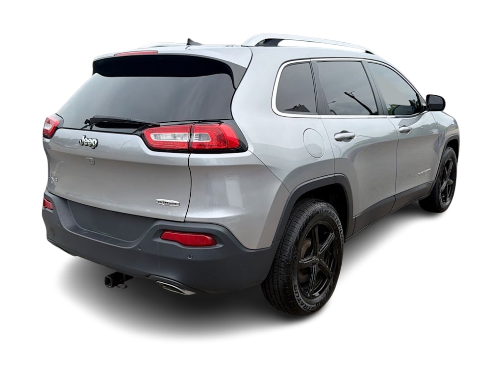 Thumbnail: 2017 Jeep Cherokee - 22