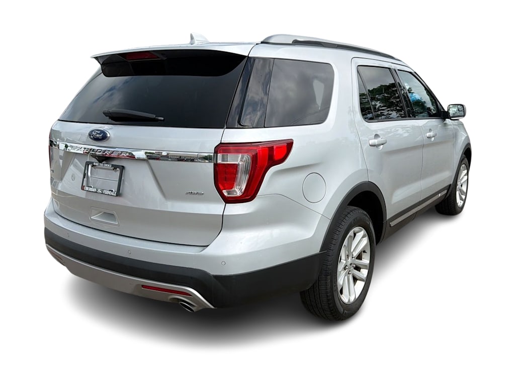 Thumbnail: 2017 Ford Explorer - 21