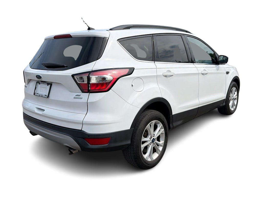 Thumbnail: 2017 Ford Escape - 21