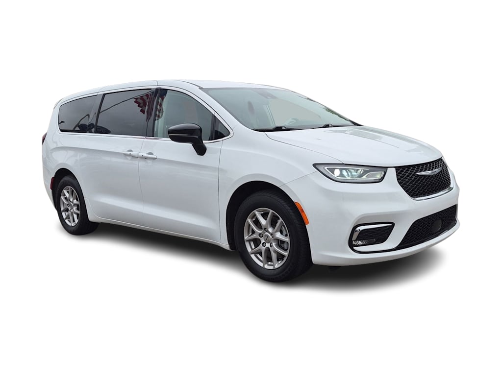 Thumbnail: 2024 Chrysler Pacifica - 17