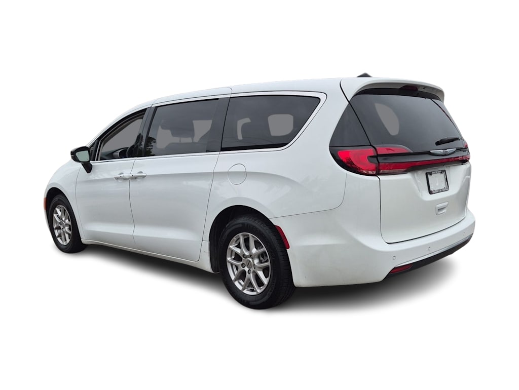 Thumbnail: 2024 Chrysler Pacifica - 4