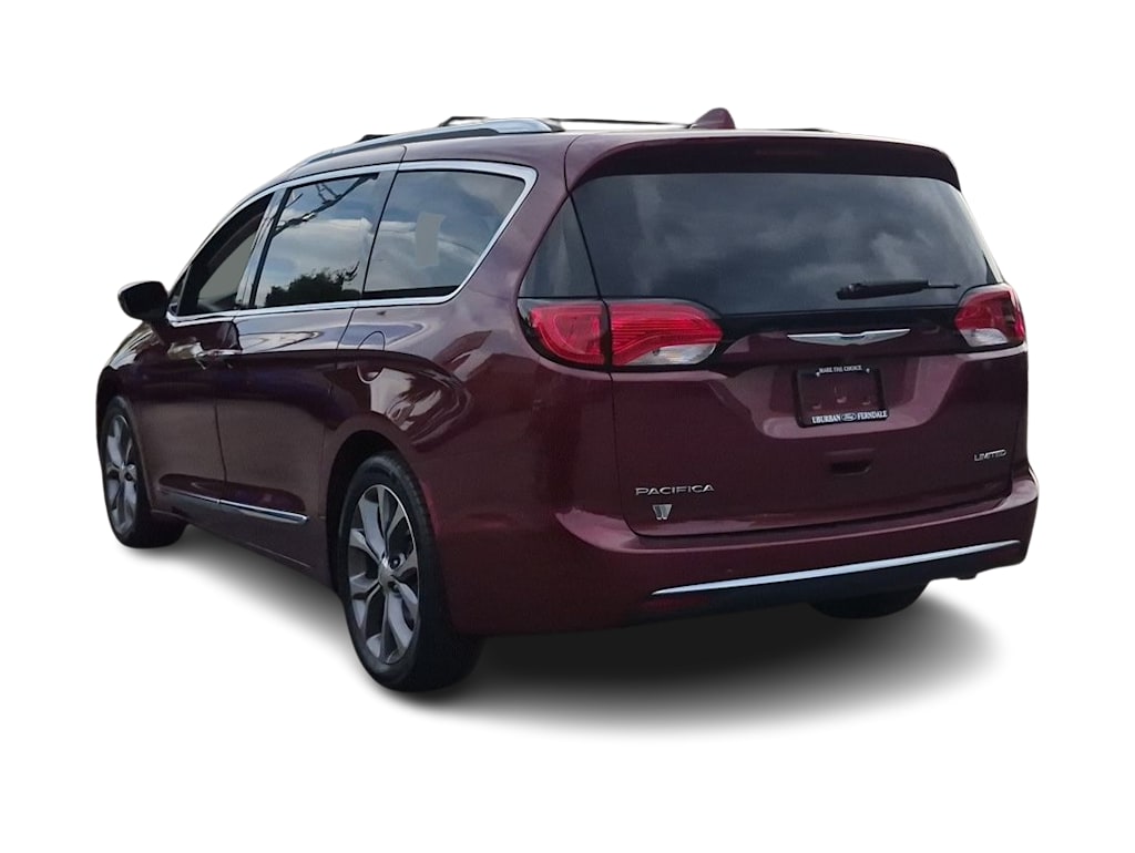 Thumbnail: 2019 Chrysler Pacifica - 16