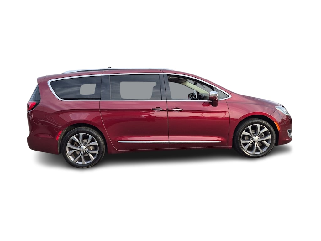 Thumbnail: 2019 Chrysler Pacifica - 18