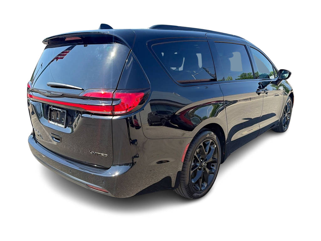 Thumbnail: 2026 Chrysler Pacifica - 19