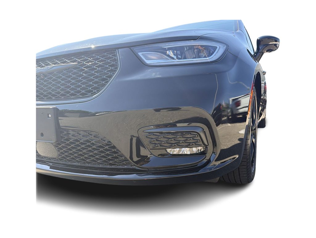 Thumbnail: 2026 Chrysler Pacifica - 21