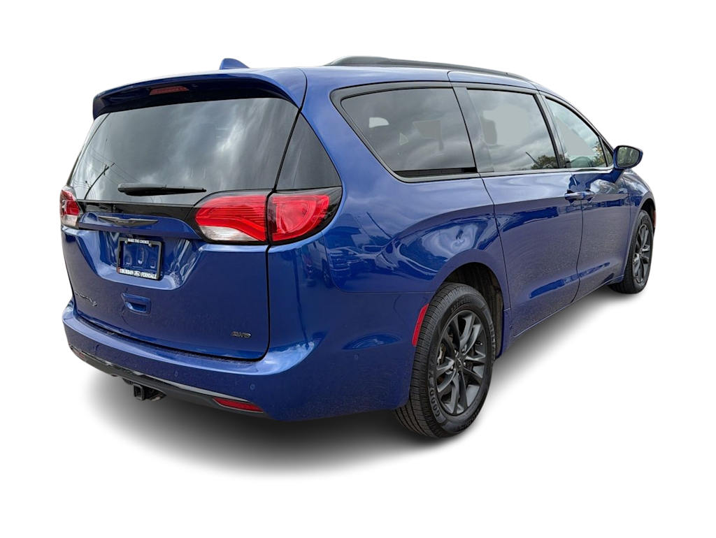 Thumbnail: 2020 Chrysler Pacifica - 19