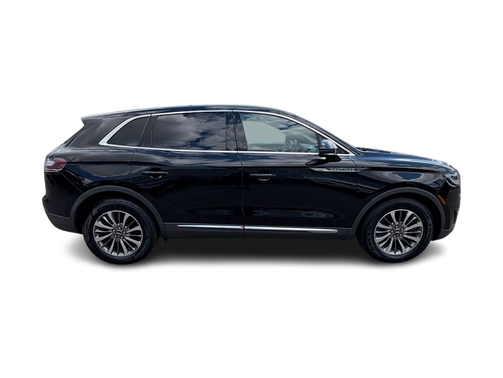 Thumbnail: 2019 Lincoln Nautilus - 22