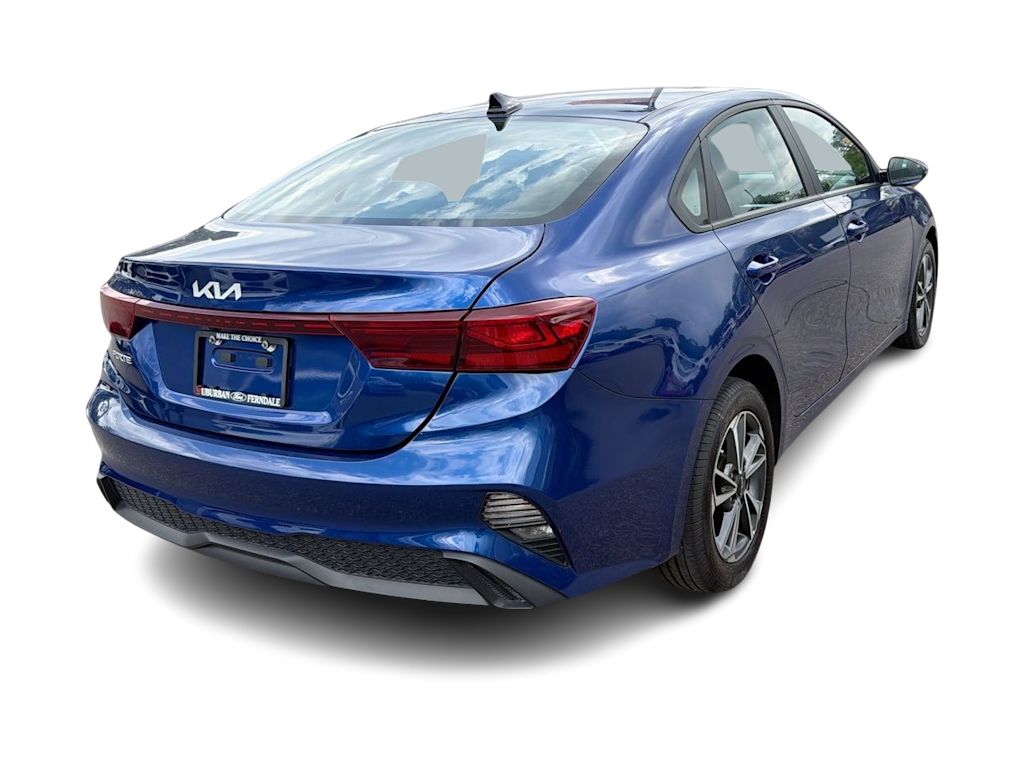 Thumbnail: 2023 Kia Forte - 21