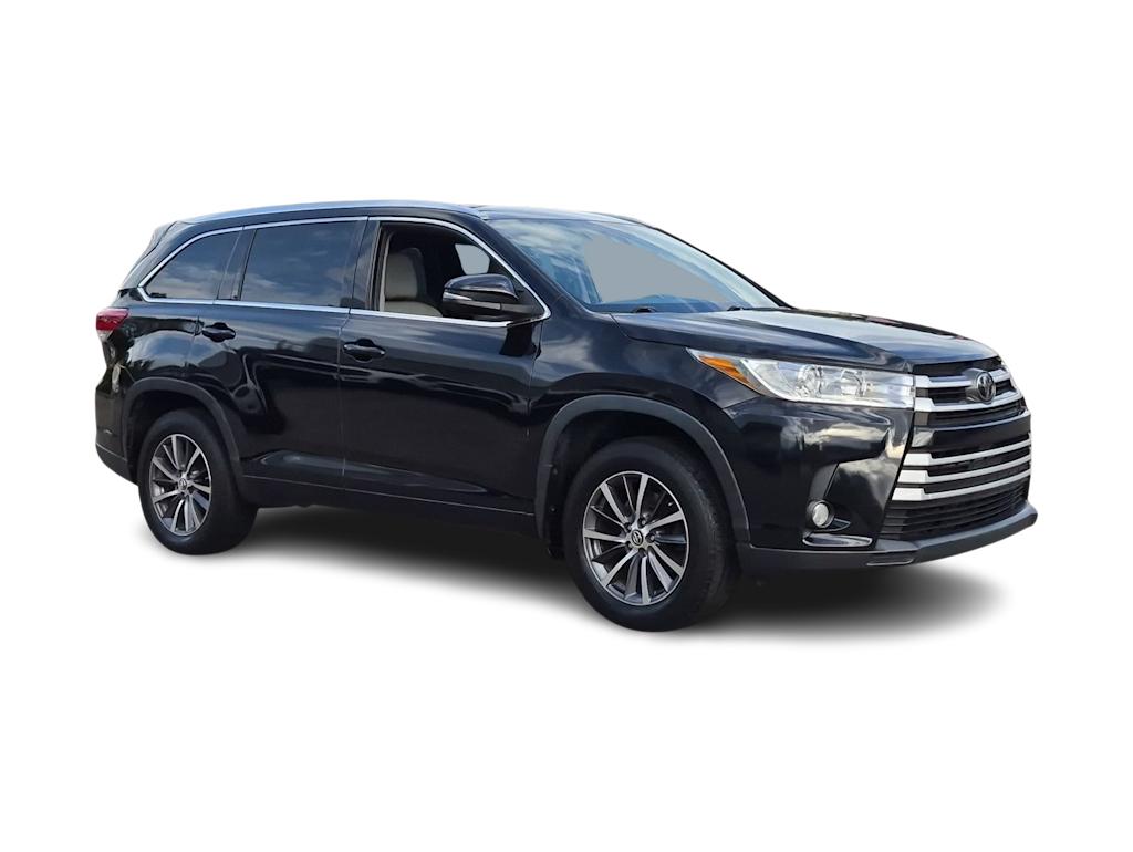 Thumbnail: 2017 Toyota Highlander - 19