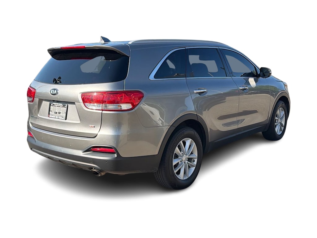 Thumbnail: 2017 Kia Sorento - 21