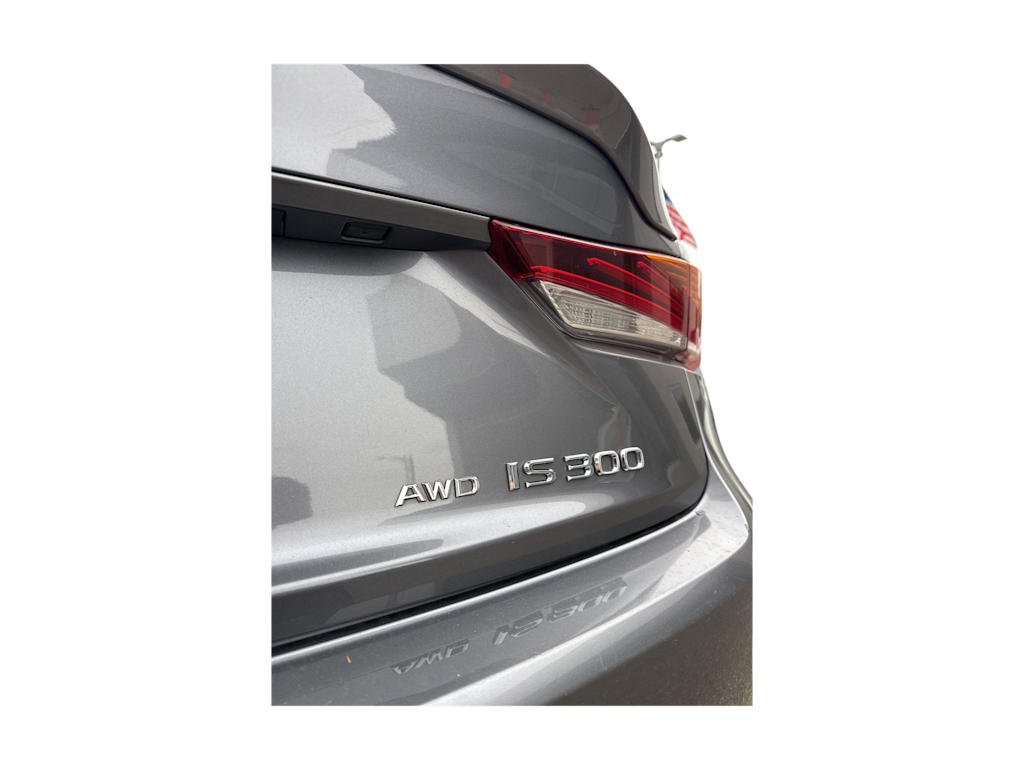 Thumbnail: 2019 Lexus IS - 4