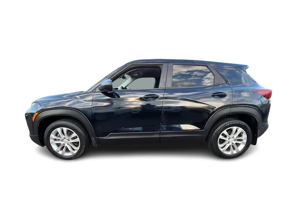 Thumbnail: 2021 Chevrolet TrailBlazer - 3