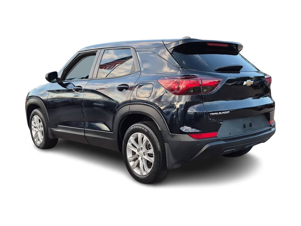 Thumbnail: 2021 Chevrolet TrailBlazer - 4