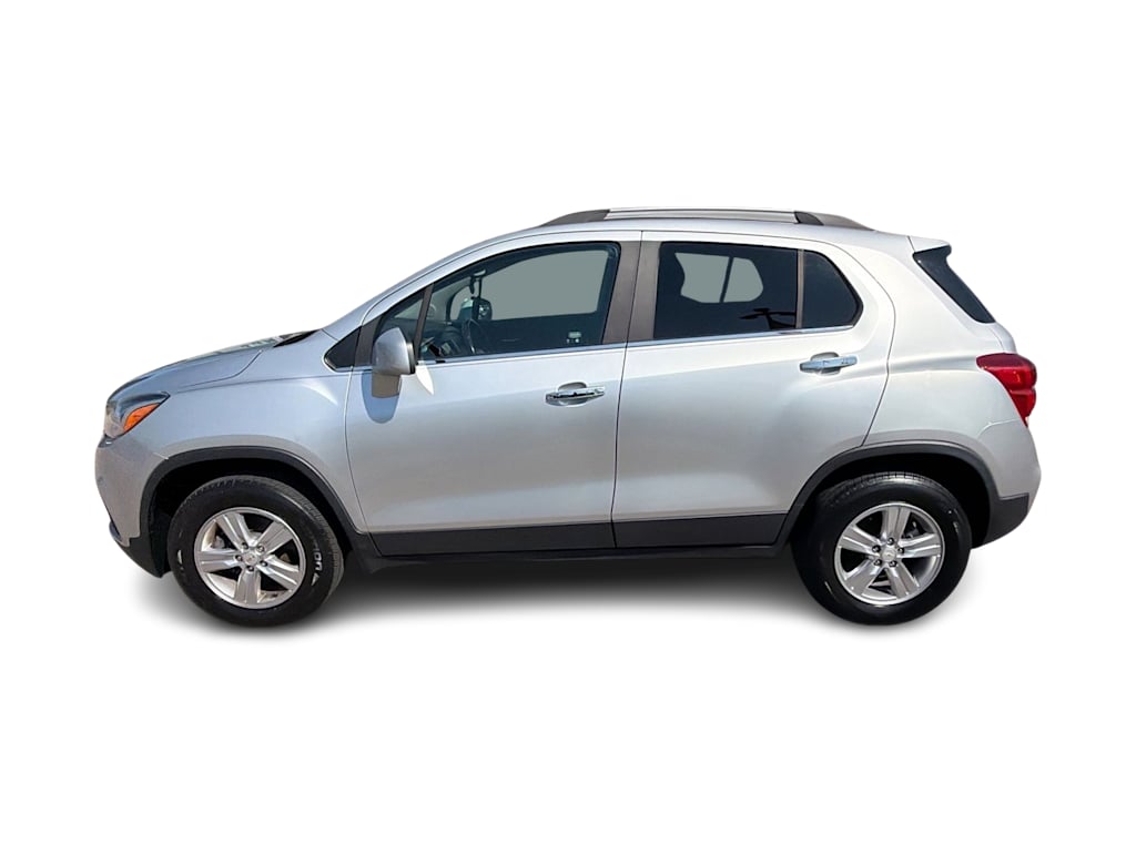 Thumbnail: 2018 Chevrolet Trax - 3