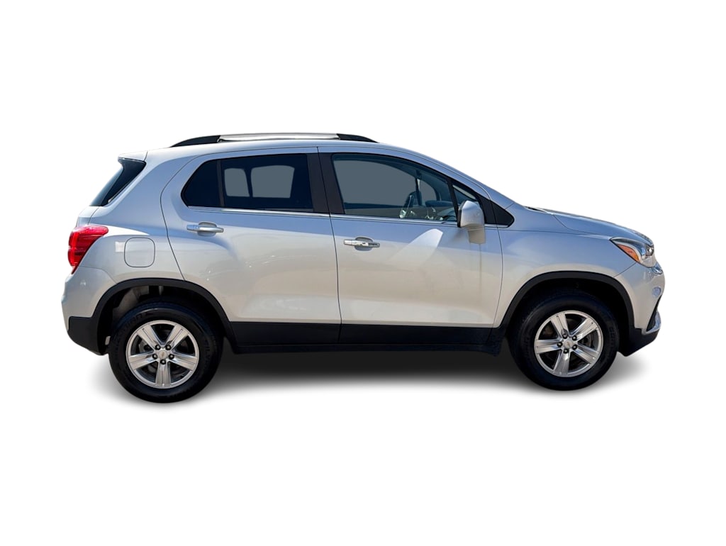 Thumbnail: 2018 Chevrolet Trax - 23