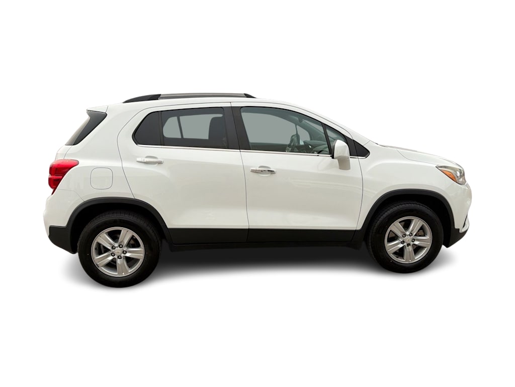 Thumbnail: 2017 Chevrolet Trax - 23