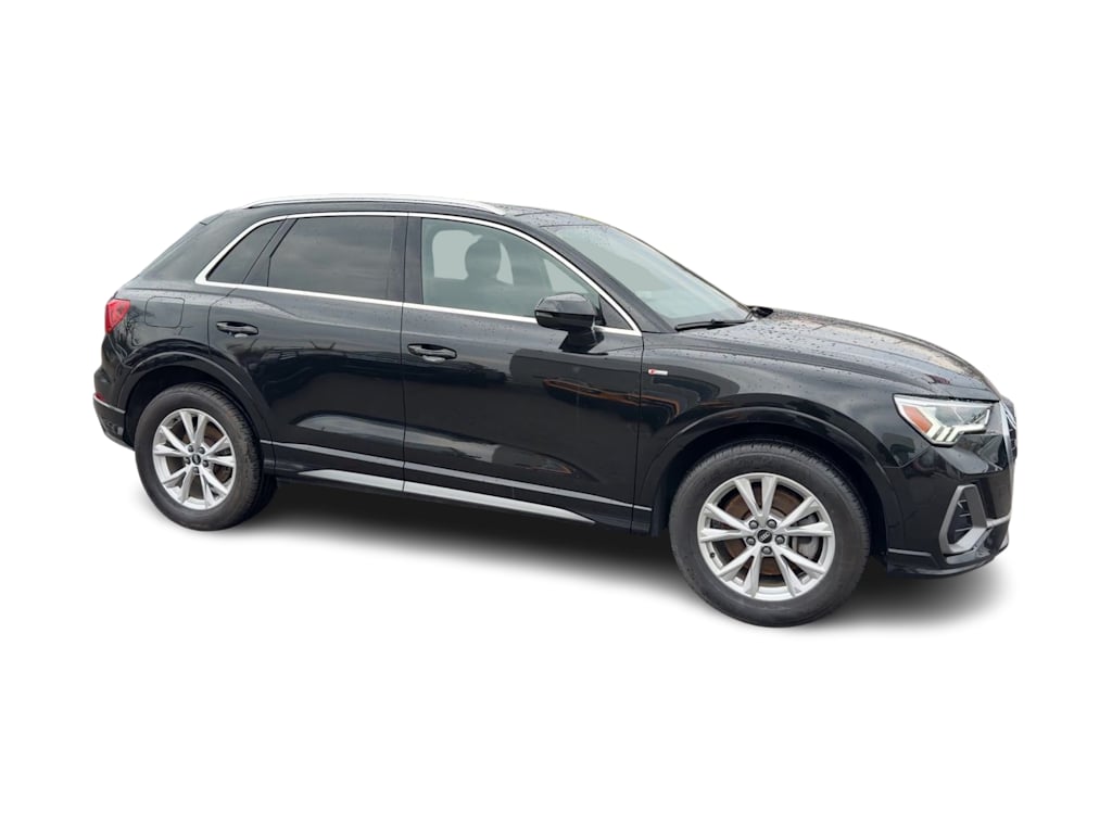 Thumbnail: 2021 Audi Q3 - 21